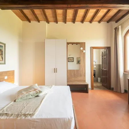 Podere La Quercia Farm stay *
